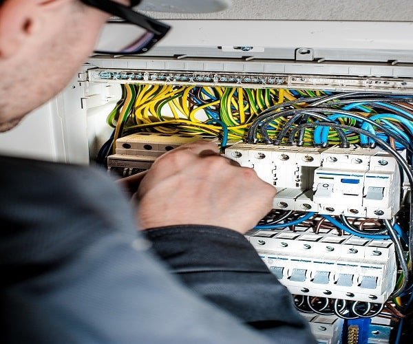 Eletricista em Cotia - Amorim Solutions Elétrica